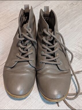 Women's Grey-Brown Lace-Up Ankle Boots